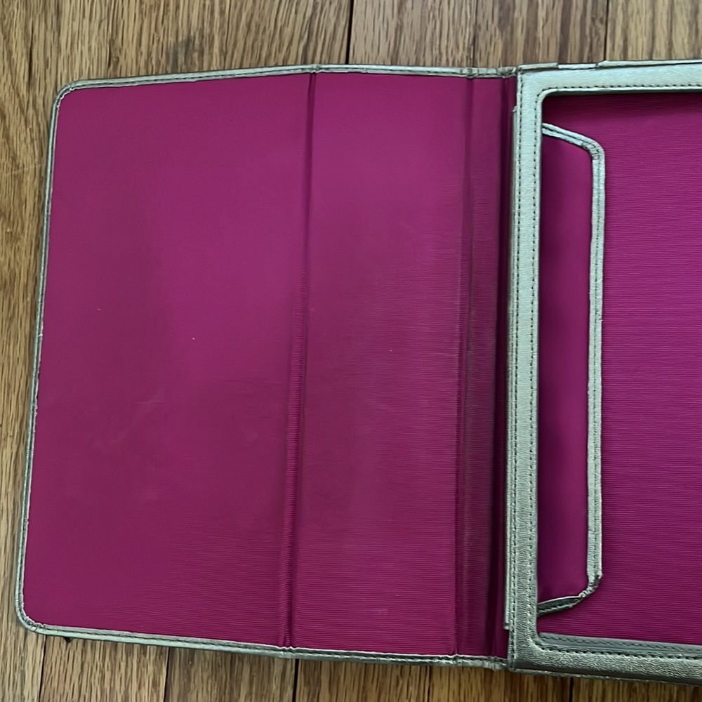 Vintage Coach IPad Case - Picture 3 of 5